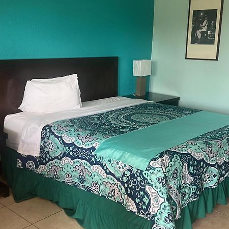 Apm Inn & Suites - Джэксонвиль Экстерьер фото