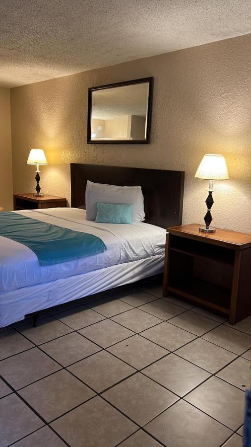 Apm Inn & Suites - Джэксонвиль Экстерьер фото