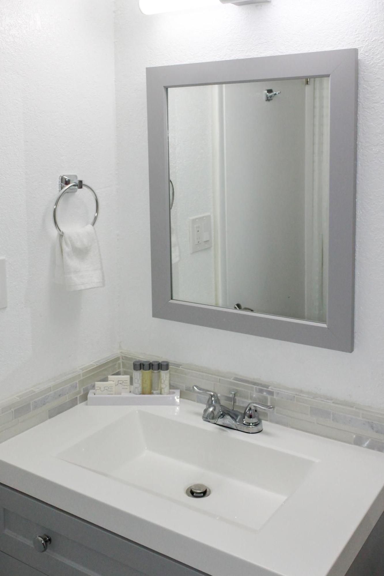 Apm Inn & Suites - Джэксонвиль Экстерьер фото